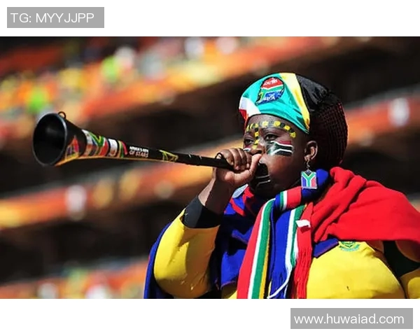 足球明星的声音如同激情四溢的旋律在赛场上回荡激励人心